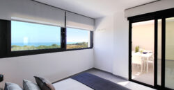 SOLD OUT! Luxury penthouse with rooftop solarium & stunning sea views