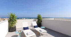 SOLD OUT! Luxury penthouse with rooftop solarium & stunning sea views