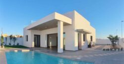 Fully customised 3 bed villa with pool on huge plot in Benijofar