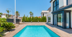 Luxury 4B Villa with Pool & Garage on 820m2 Plot – Walk To The Beach