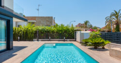 Luxury 4B Villa with Pool & Garage on 820m2 Plot – Walk To The Beach