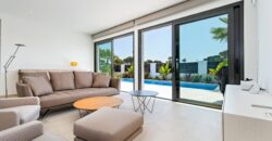 2B & 3B Super-modern luxury villa only 10 mins from beaches