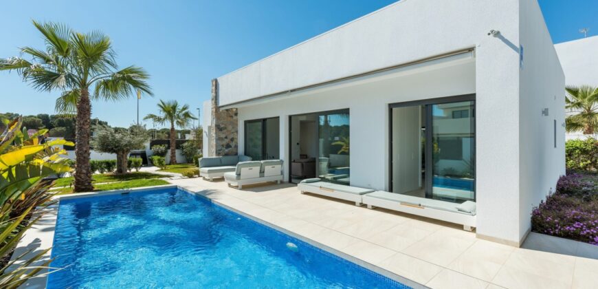 2B & 3B Super-modern luxury villa only 10 mins from beaches