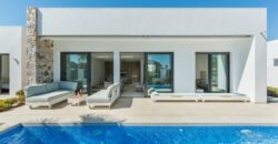 2B & 3B Super-modern luxury villa only 10 mins from beaches