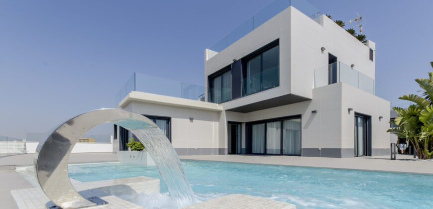 Stunning Inside & Out: 3 Bed Luxury Villas, Walking Distance To Beach