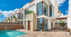 Super-Modern 3B Luxury Villa with Pool in Popular Location