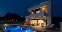 Superb Luxury 3 Bed Villa with Pool & Fantastic Ocean Views