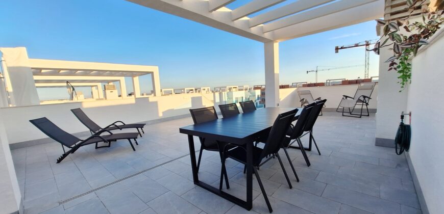 Modern Penthouse with Swimming Pool, Gym and Spa OB15 2/2