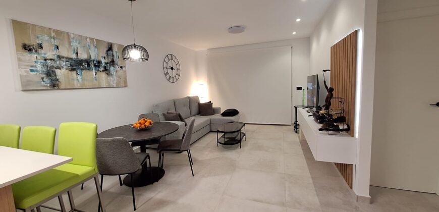 Modern Penthouse with Swimming Pool, Gym and Spa OB15 2/2