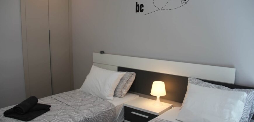 Modern Penthouse with Swimming Pool and Spa OB11 3/2