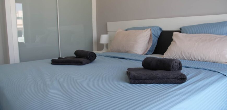 Modern Penthouse with Swimming Pool and Spa OB11 3/2