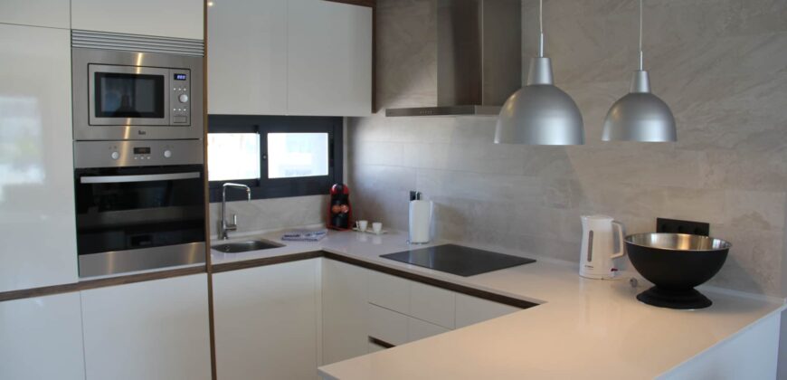 Modern Penthouse with Swimming Pool and Spa OB11 3/2