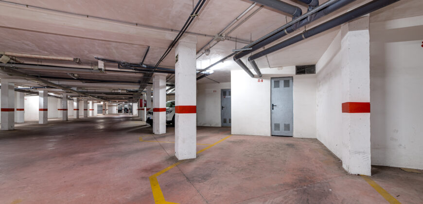 Stunning Sea View Penthouse with Swimming Pool First Line