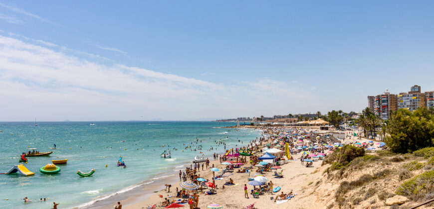 Stunning Sea View Penthouse with Swimming Pool First Line