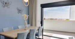 Spacious modern apartment 7 minutes from the beach