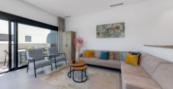 Spacious modern apartment 7 minutes from the beach