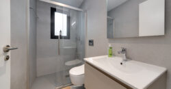 Spacious modern apartment 7 minutes from the beach