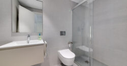 Spacious modern apartment 7 minutes from the beach