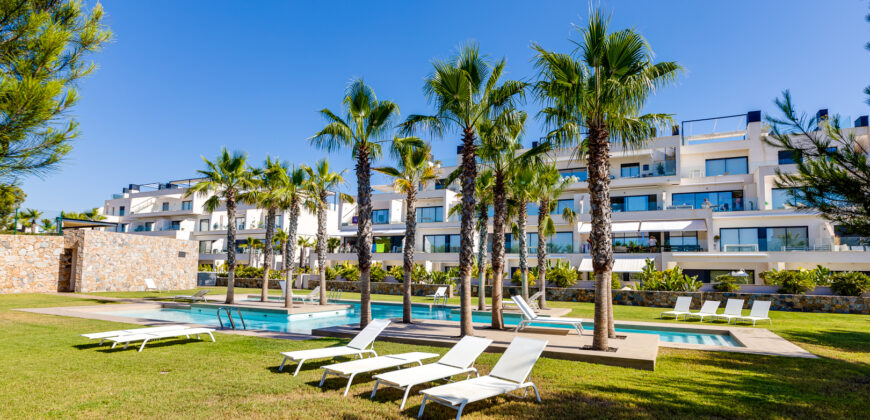 Luxury Apartment in Las Colinas Golf Club with Sea Views