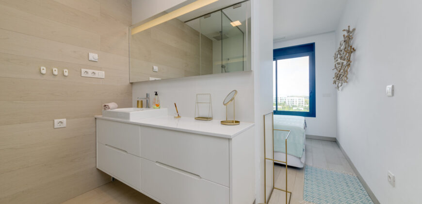 Luxury Apartment in Las Colinas Golf Club with Sea Views