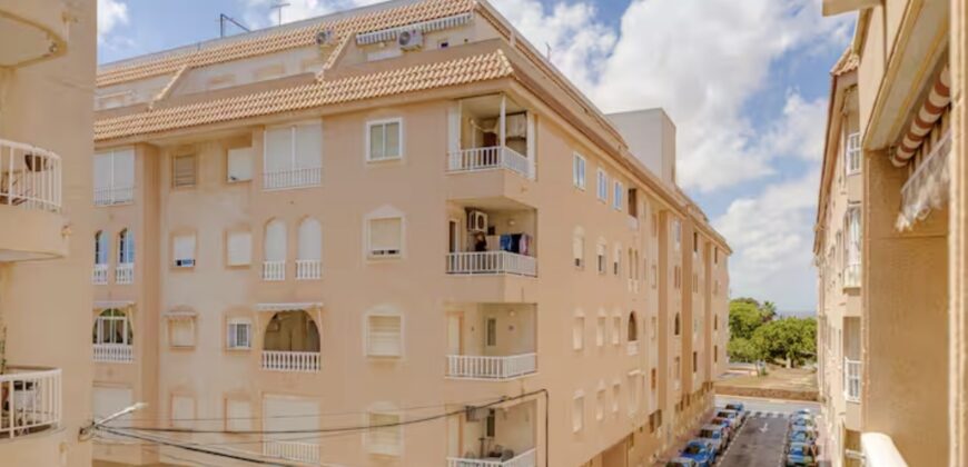 Bright Apartment Third Line From The Beach with Balcony