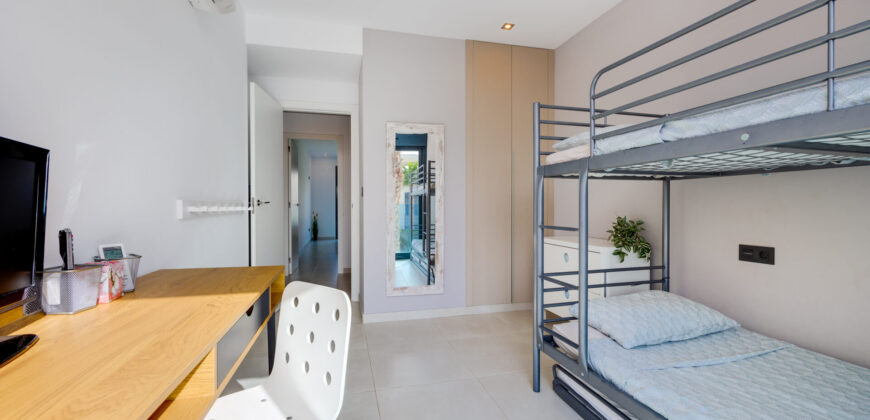 Modern Penthouse with Swimming Pool, Gym and Spa OB10 2-2