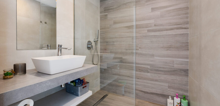 Modern Penthouse with Swimming Pool, Gym and Spa OB10 2-2