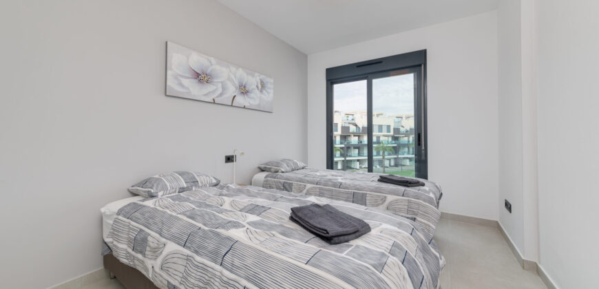 Modern Penthouse with Swimming Pool, Gym and Spa OB12 3/2