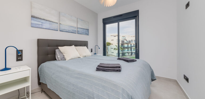 Modern Penthouse with Swimming Pool, Gym and Spa OB12 3/2