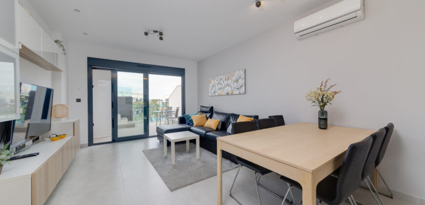 Modern Penthouse with Swimming Pool, Gym and Spa OB12 3/2