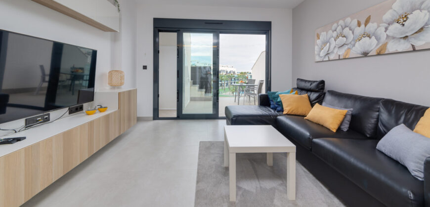 Modern Penthouse with Swimming Pool, Gym and Spa OB12 3/2