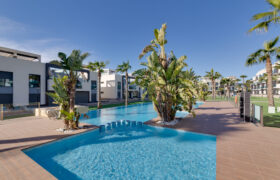 Modern Penthouse with Swimming Pool, Gym and Spa OB12 3/2