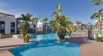 Modern Penthouse with Swimming Pool, Gym and Spa OB12 3/2