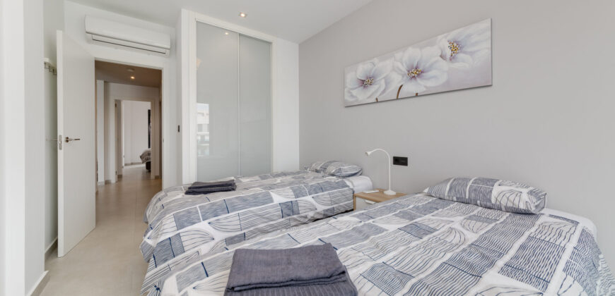 Modern Penthouse with Swimming Pool, Gym and Spa OB12 3/2