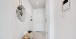 Modern and Bright Apartment with Swimming Pool, Gym and Spa OB13-2-2