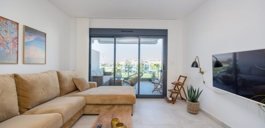 Modern and Bright Apartment with Swimming Pool, Gym and Spa OB13-2-2