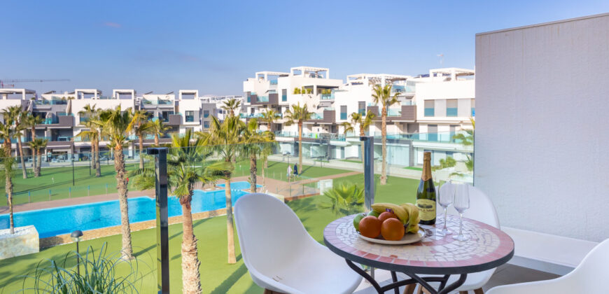 Modern and Bright Apartment with Swimming Pool, Gym and Spa OB13-2-2