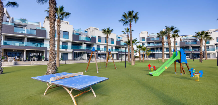 Modern and Bright Apartment with Swimming Pool, Gym and Spa OB13-2-2