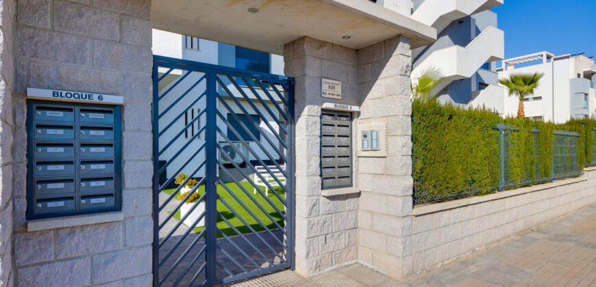 Modern and Bright Apartment with Swimming Pool, Gym and Spa OB13-2-2