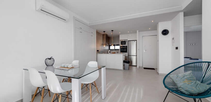 Modern Apartment with Sunny Terrace and Swimming Pool OB-Center