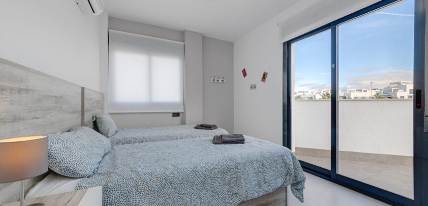 Modern Apartment with Sunny Terrace and Swimming Pool OB-Center