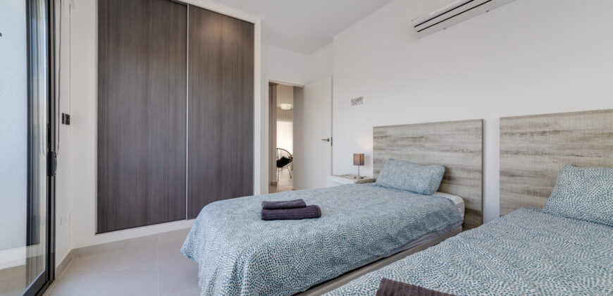 Modern Apartment with Sunny Terrace and Swimming Pool OB-Center