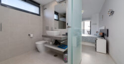 Modern Apartment with Sunny Terrace and Swimming Pool OB-Center