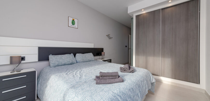 Modern Apartment with Sunny Terrace and Swimming Pool OB-Center