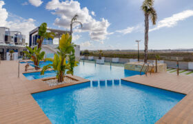 Modern Apartment with Sunny Terrace and Swimming Pool OB-Center