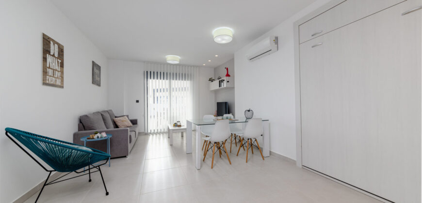 Modern Apartment with Sunny Terrace and Swimming Pool OB-Center