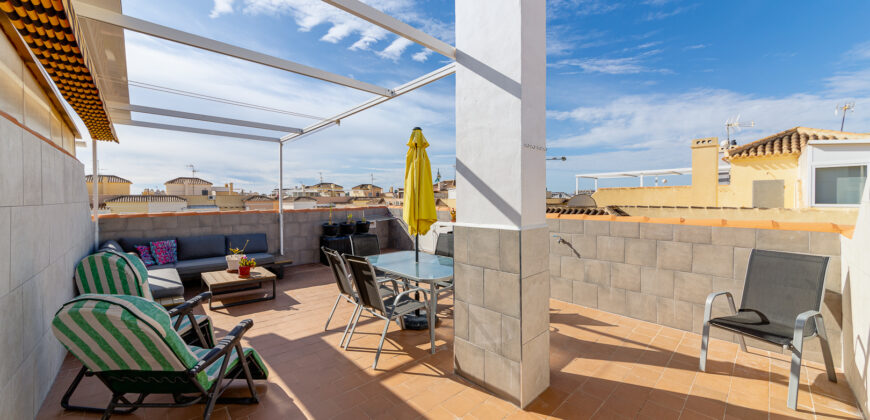 Sunny Penthouse- Urbanization with swimming pool-3rd line from the beach