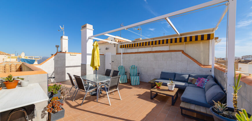 Sunny Penthouse- Urbanization with swimming pool-3rd line from the beach