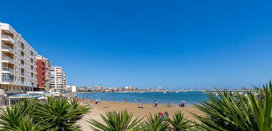 Sunny Penthouse- Urbanization with swimming pool-3rd line from the beach