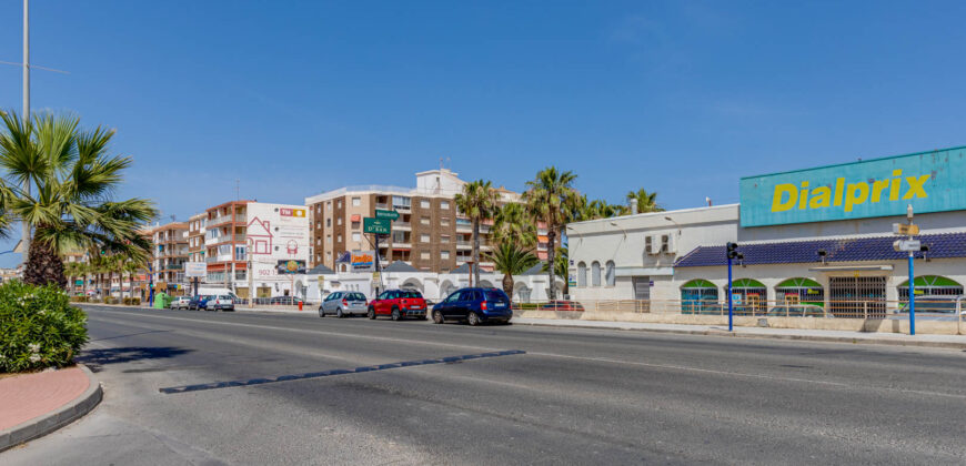Sunny Penthouse- Urbanization with swimming pool-3rd line from the beach